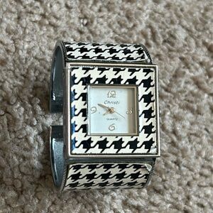 Christi women’s vintage retro 90’s bangle bracelet watch one size opens/expands‎